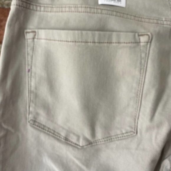 Lee Instantly Slims Straight Leg Relaxed Fit High Rise Jean Size 14 - Picture 10 of 14